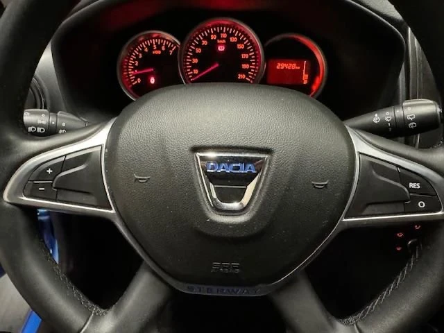 Dacia Sandero 0.9 Stepway, снимка 11 - Автомобили и джипове - 47384038