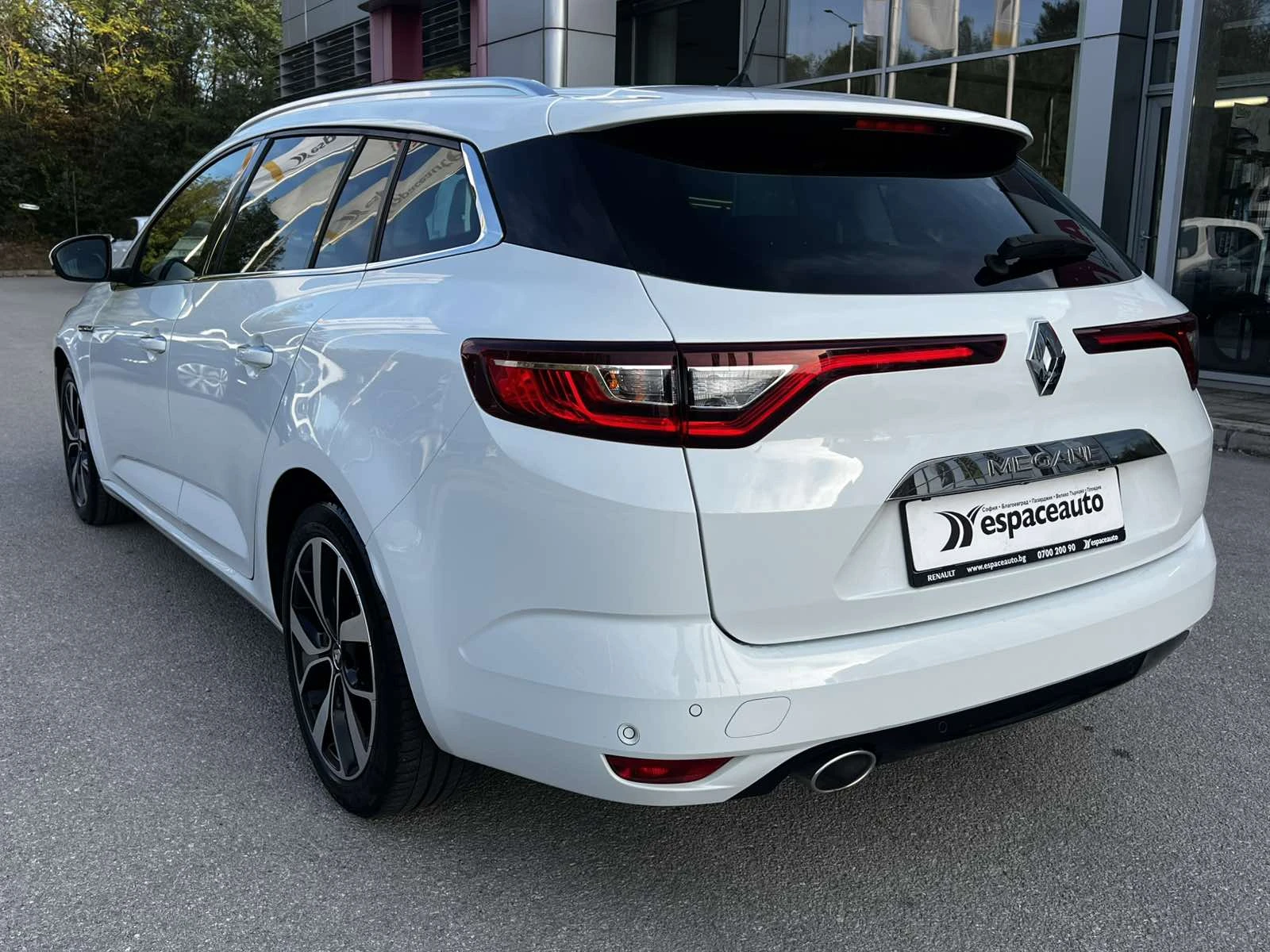 Renault Megane Grandtour BOSE EDITION 1.7 dCi / 150 к.с. / EDC - изображение 6