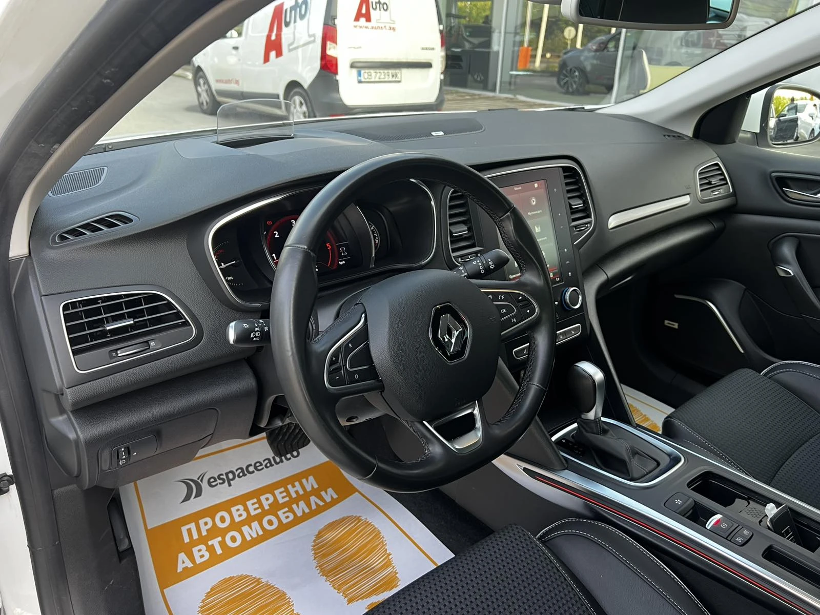 Renault Megane Grandtour BOSE EDITION 1.7 dCi / 150 к.с. / EDC - изображение 10