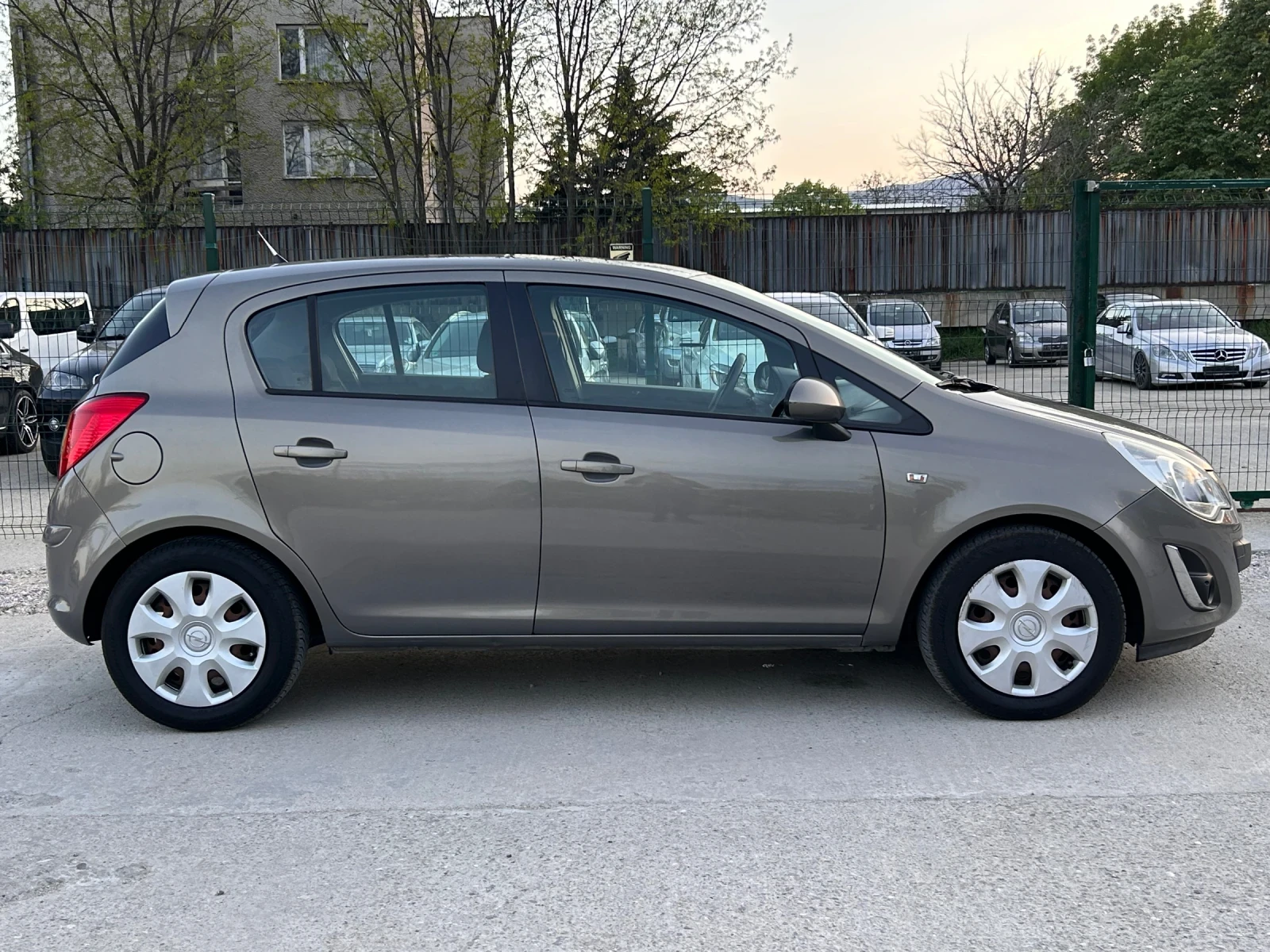 Opel Corsa  - изображение 7