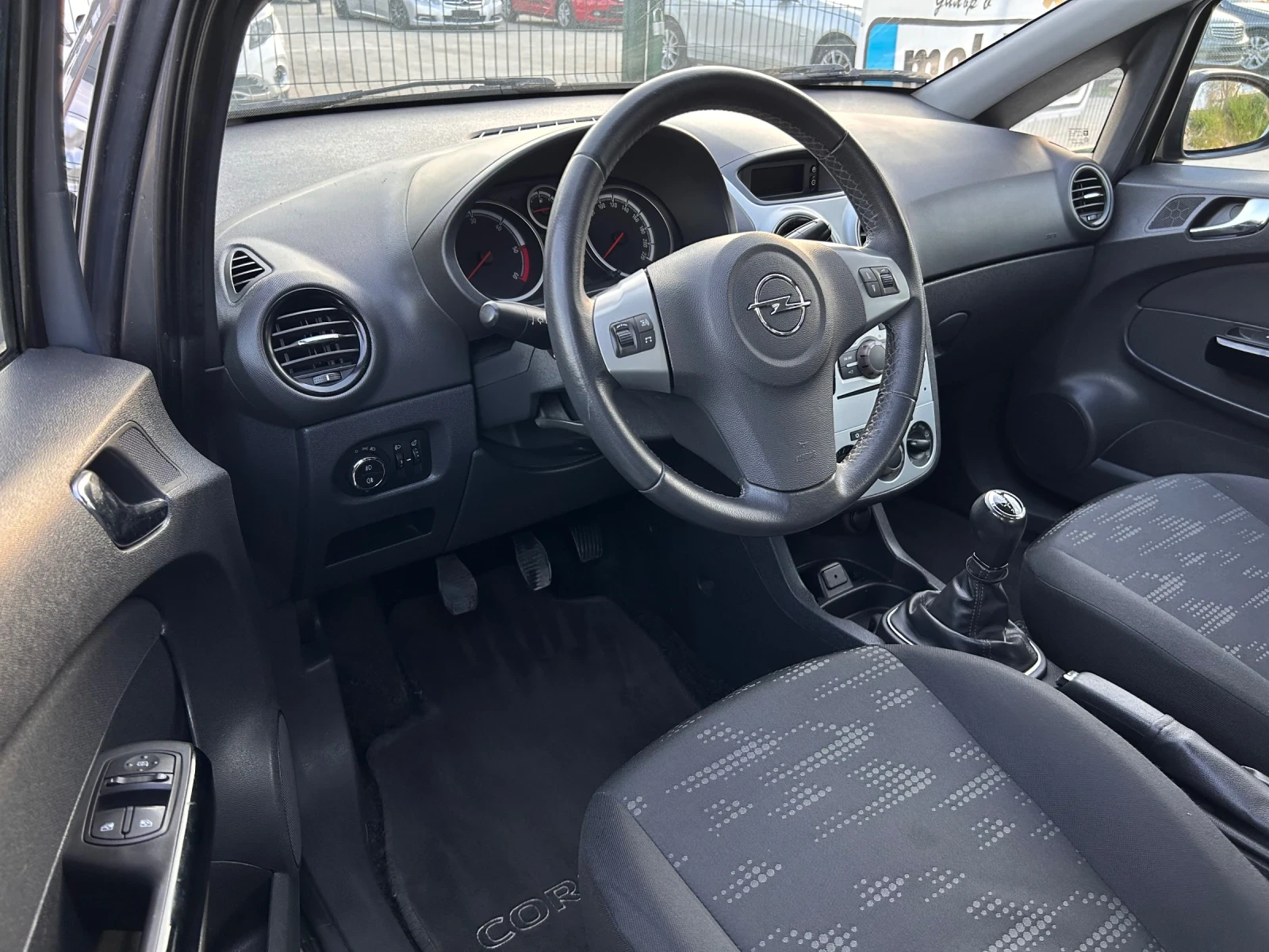 Opel Corsa  - изображение 10