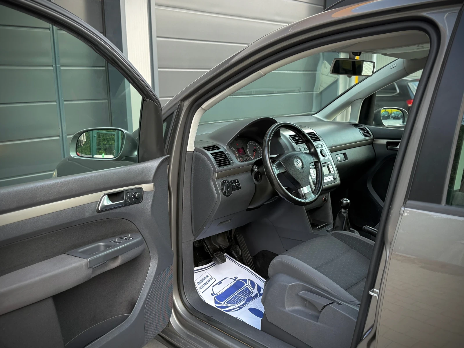 VW Touran 2.0TDI * BMM* Xenon* Подгрев*  - изображение 7