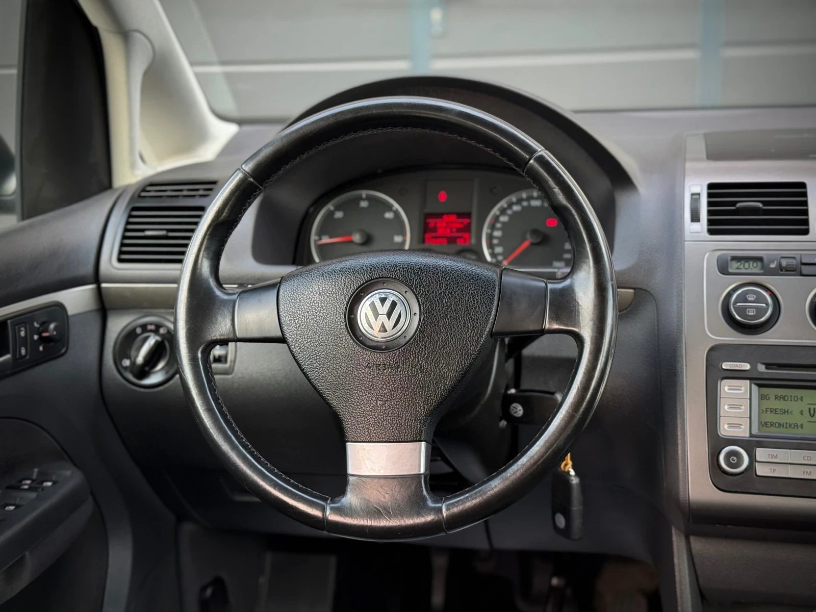 VW Touran 2.0TDI * BMM* Xenon* Подгрев*  - изображение 9