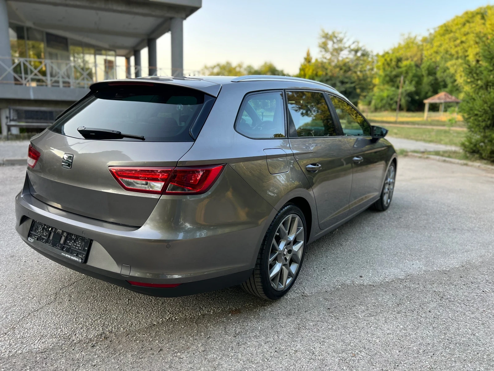 Seat Leon 1.6TDI  FR FULL LED  - изображение 5