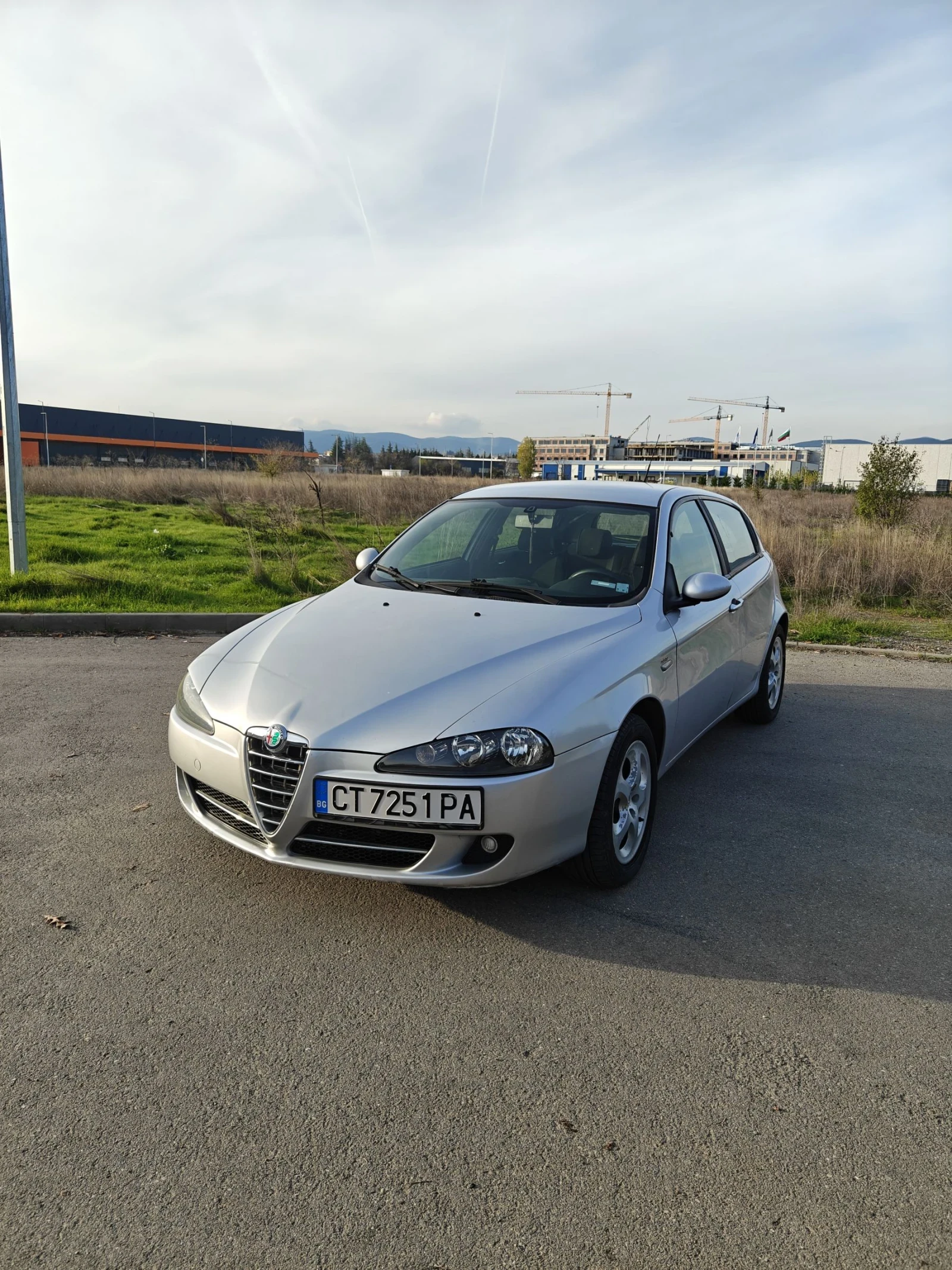 Alfa Romeo 147 1.9 jtd - изображение 2