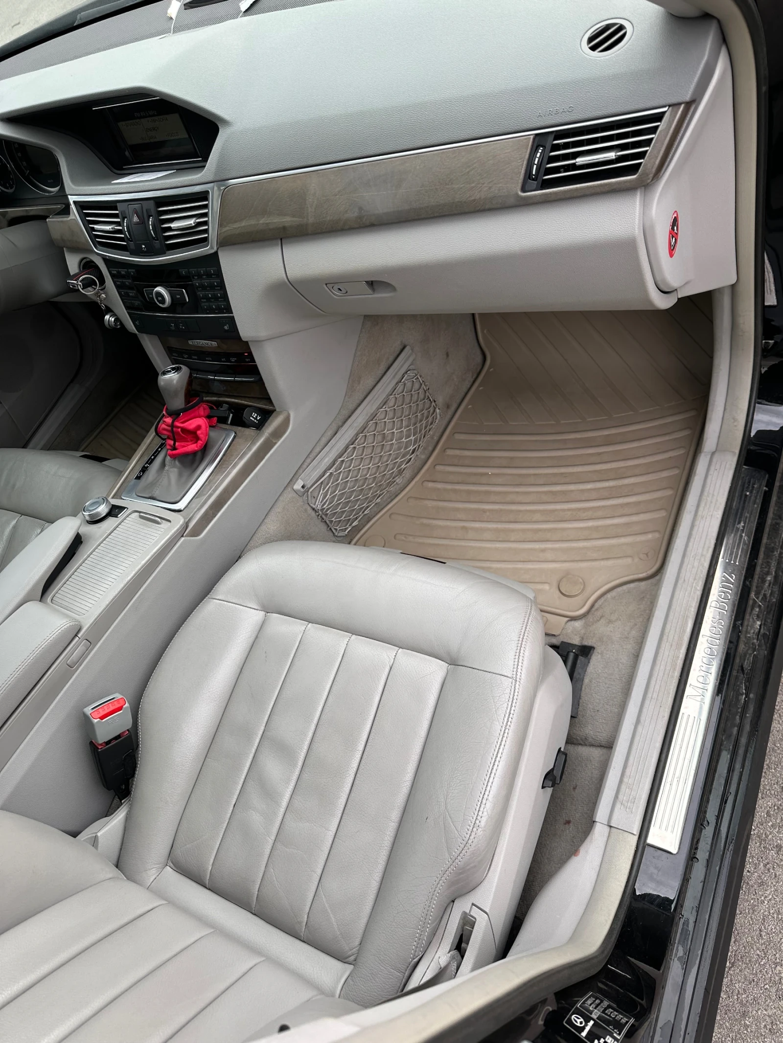 Mercedes-Benz E 220 CDI, снимка 8 - Автомобили и джипове - 53904538