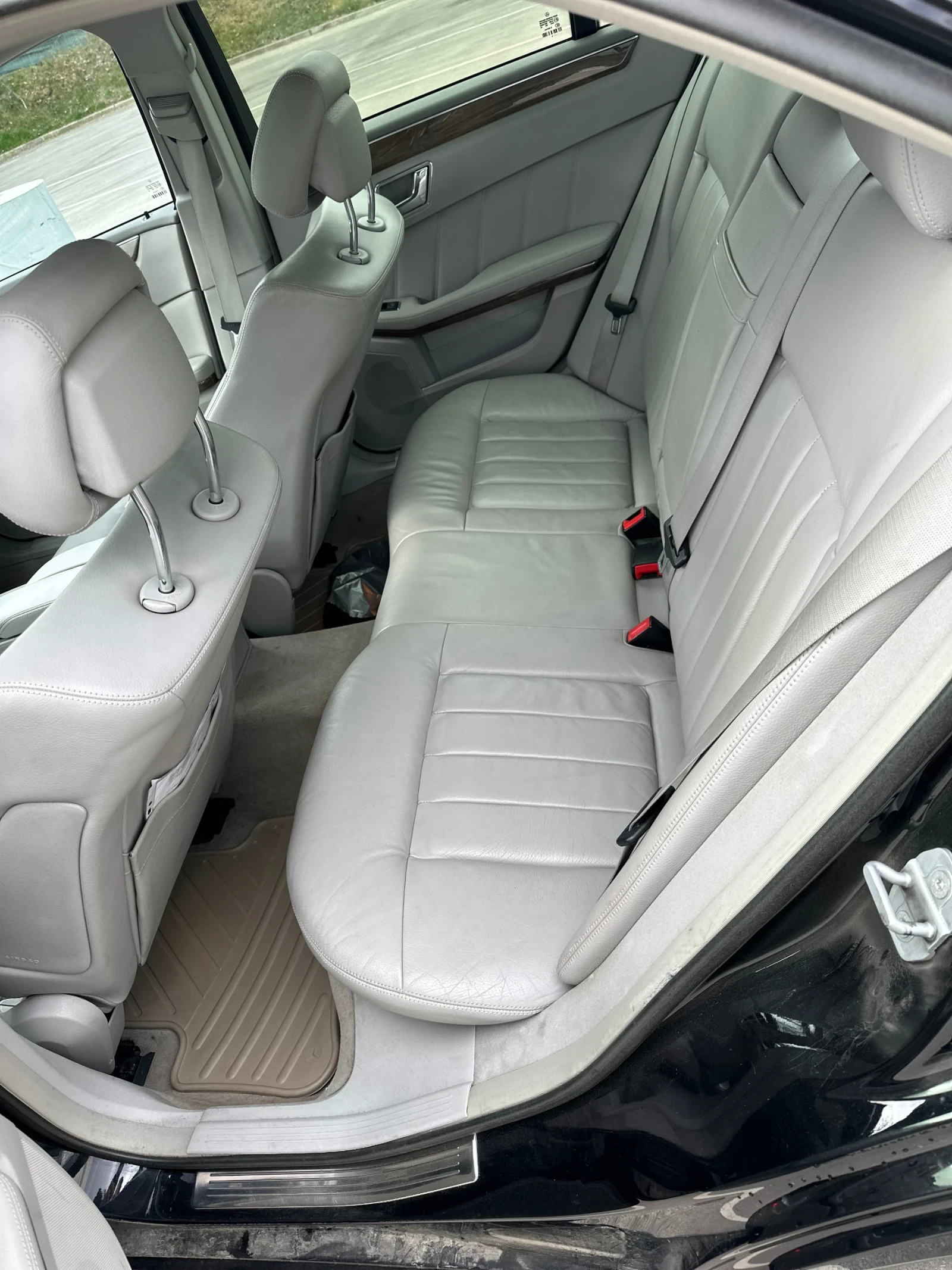 Mercedes-Benz E 220 CDI, снимка 9 - Автомобили и джипове - 53904538