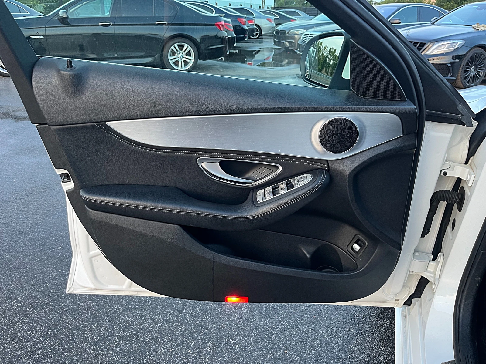 Mercedes-Benz C 220 BRABUS OPTIK-PANORAMA-LED-SPORT-BIXENON-KARBON !!!, снимка 9 - Автомобили и джипове - 53980732