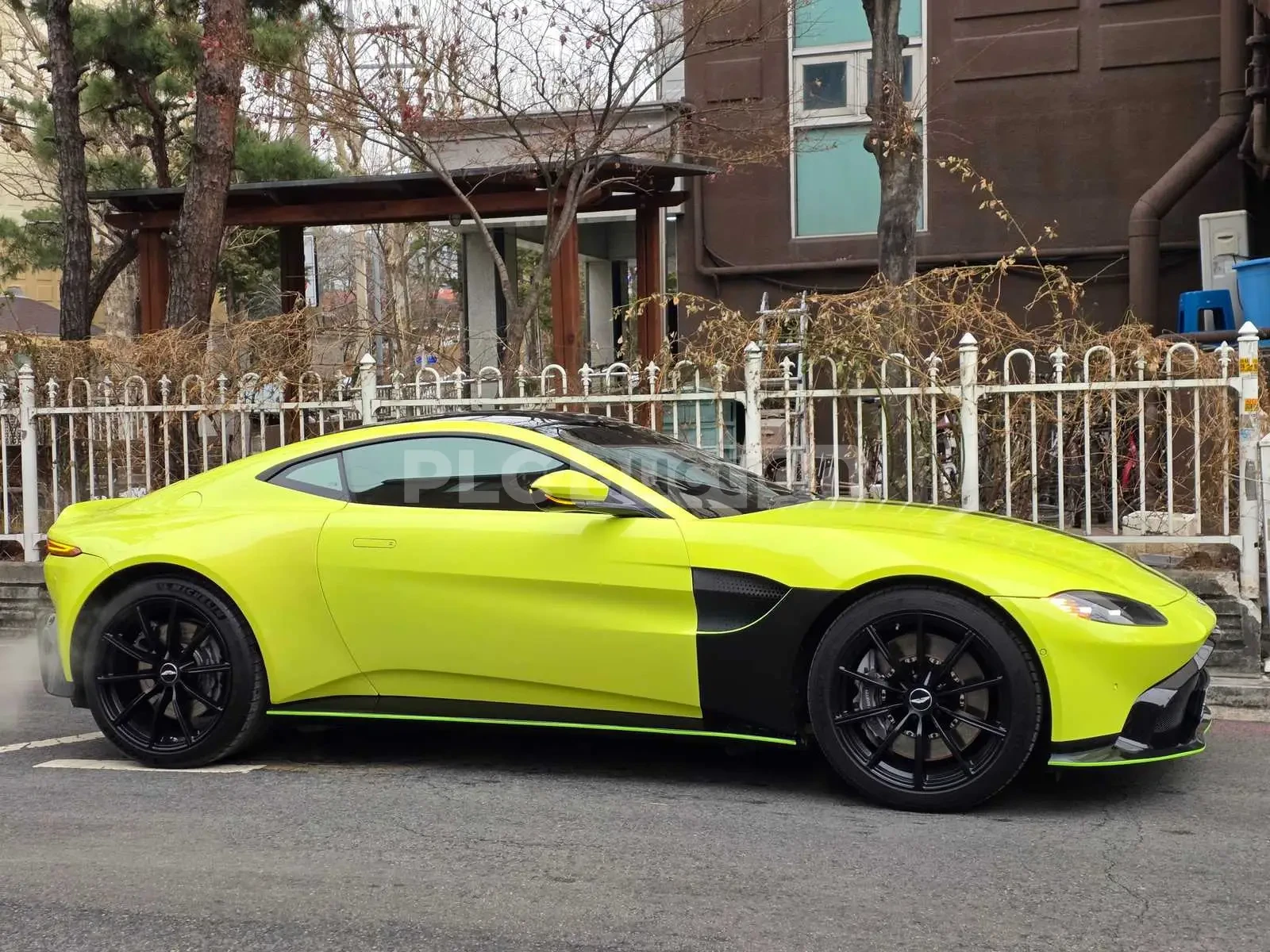 Aston Martin V8 Vantage TNEER* HUNTER* ������ ���� | Mobile.bg � ����������� 4