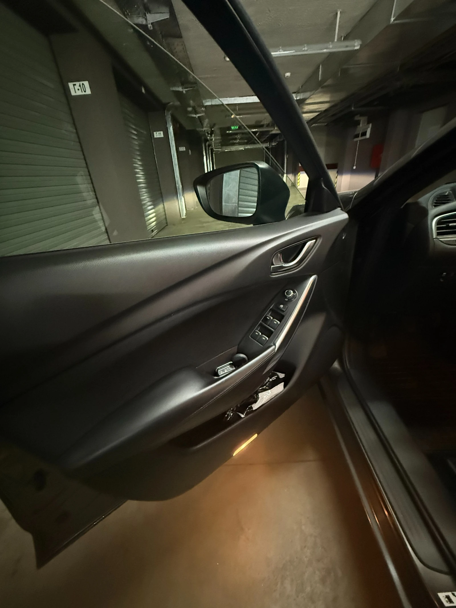 Mazda 6 2.2, снимка 12 - Автомобили и джипове - 54683265