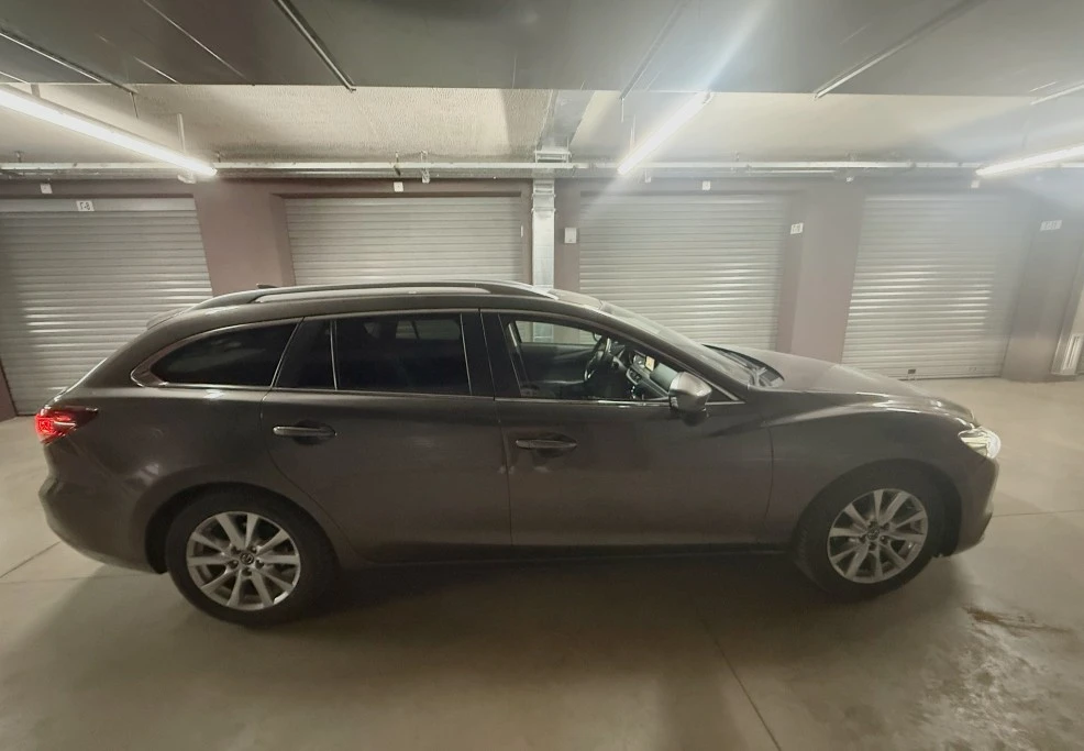 Mazda 6 2.2, снимка 4 - Автомобили и джипове - 54683265