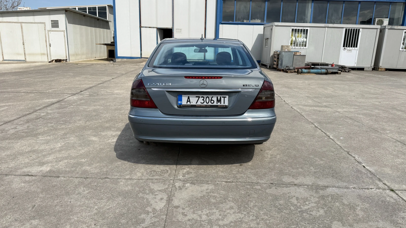 Mercedes-Benz E 220, снимка 6 - Автомобили и джипове - 54235862