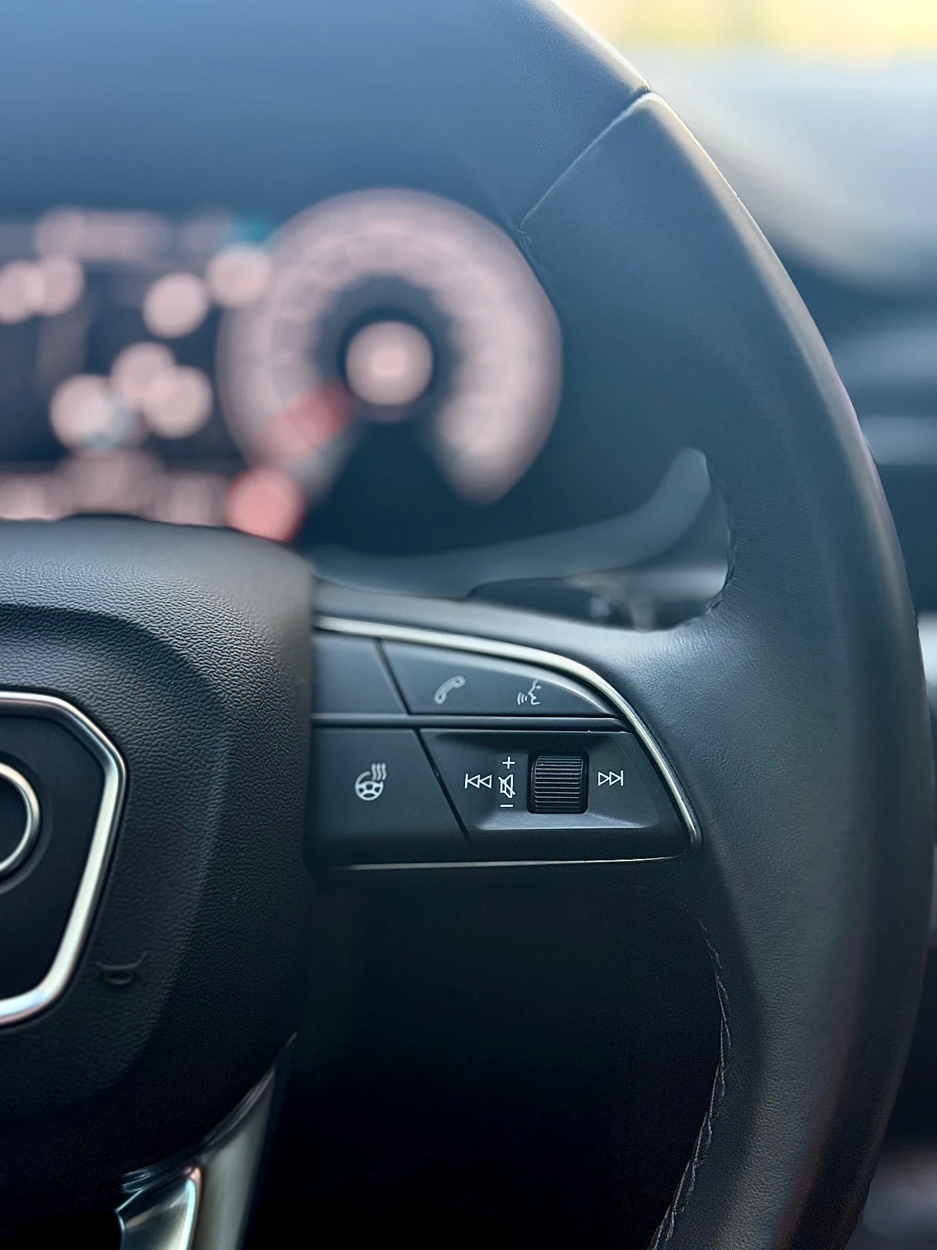 Audi A4 2.0TDI, снимка 11 - Автомобили и джипове - 54291072