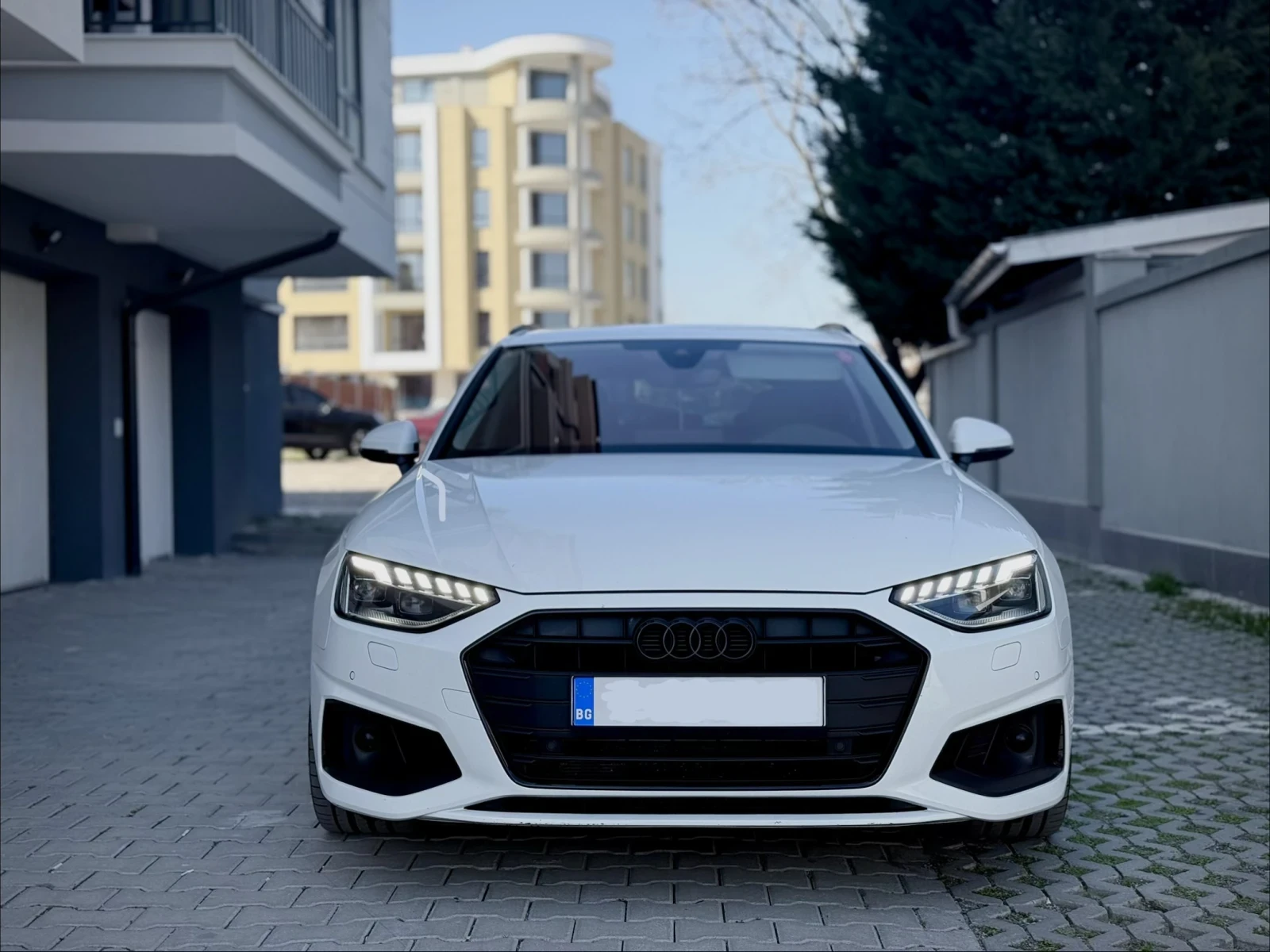 Audi A4 2.0TDI, снимка 3 - Автомобили и джипове - 54291072