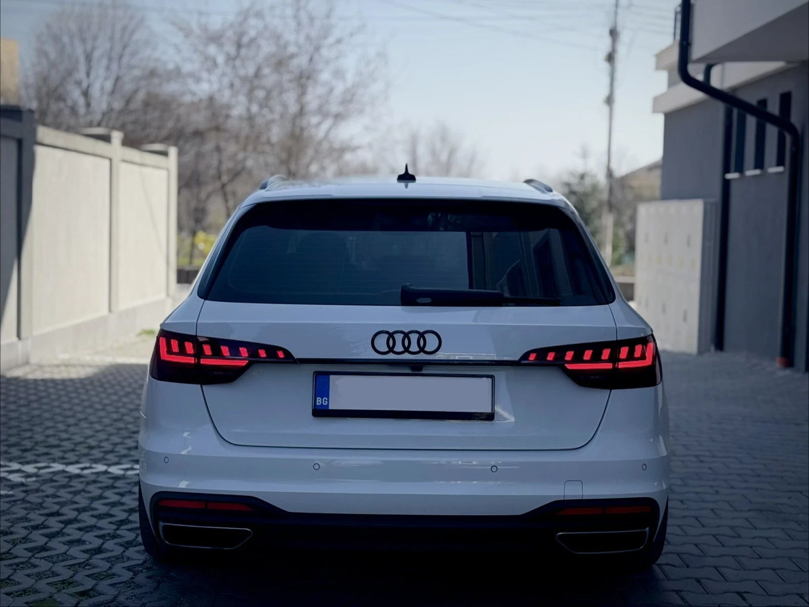 Audi A4 2.0TDI, снимка 5 - Автомобили и джипове - 54291072