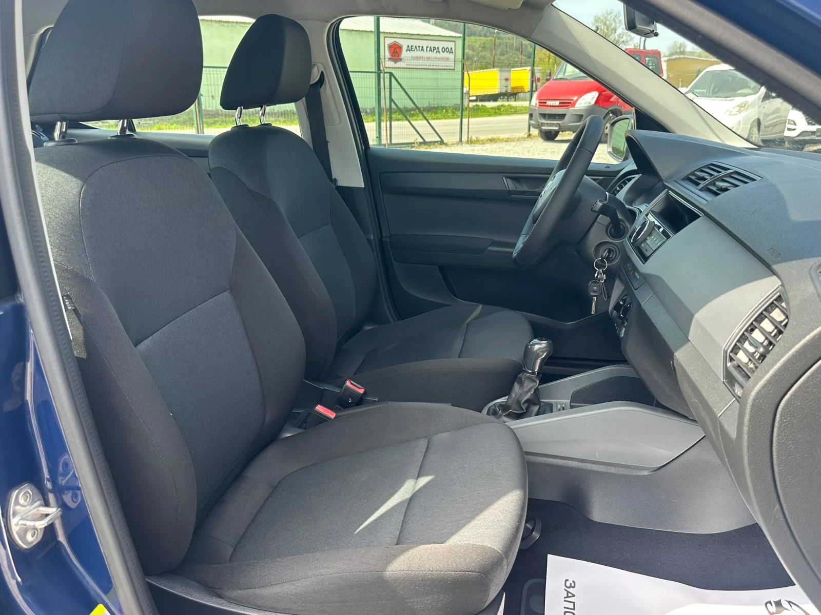 Skoda Fabia 1.0i-60к.с-AUTO START STOP, снимка 16 - Автомобили и джипове - 54298822