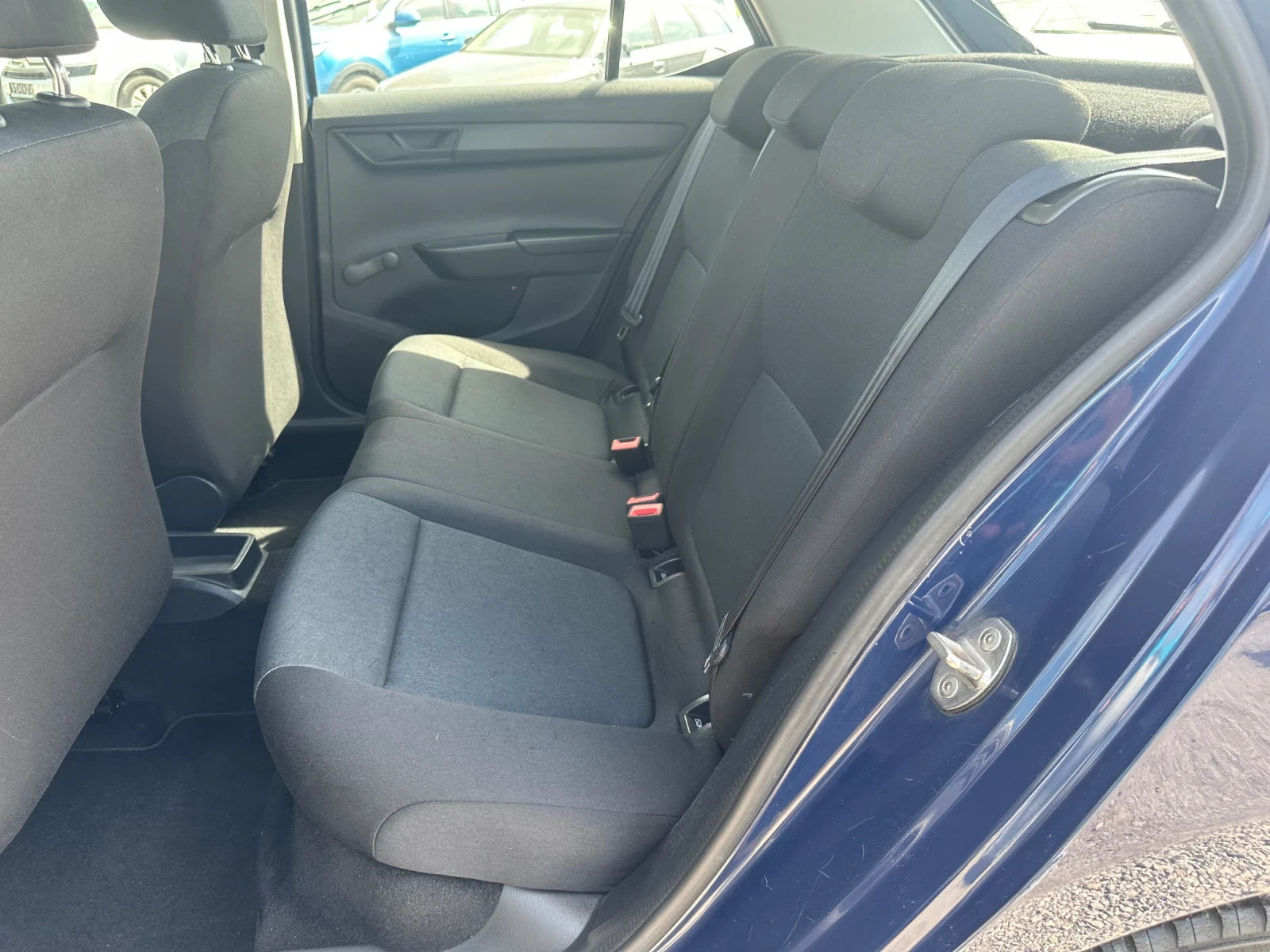 Skoda Fabia 1.0i-60к.с-AUTO START STOP, снимка 13 - Автомобили и джипове - 54298822