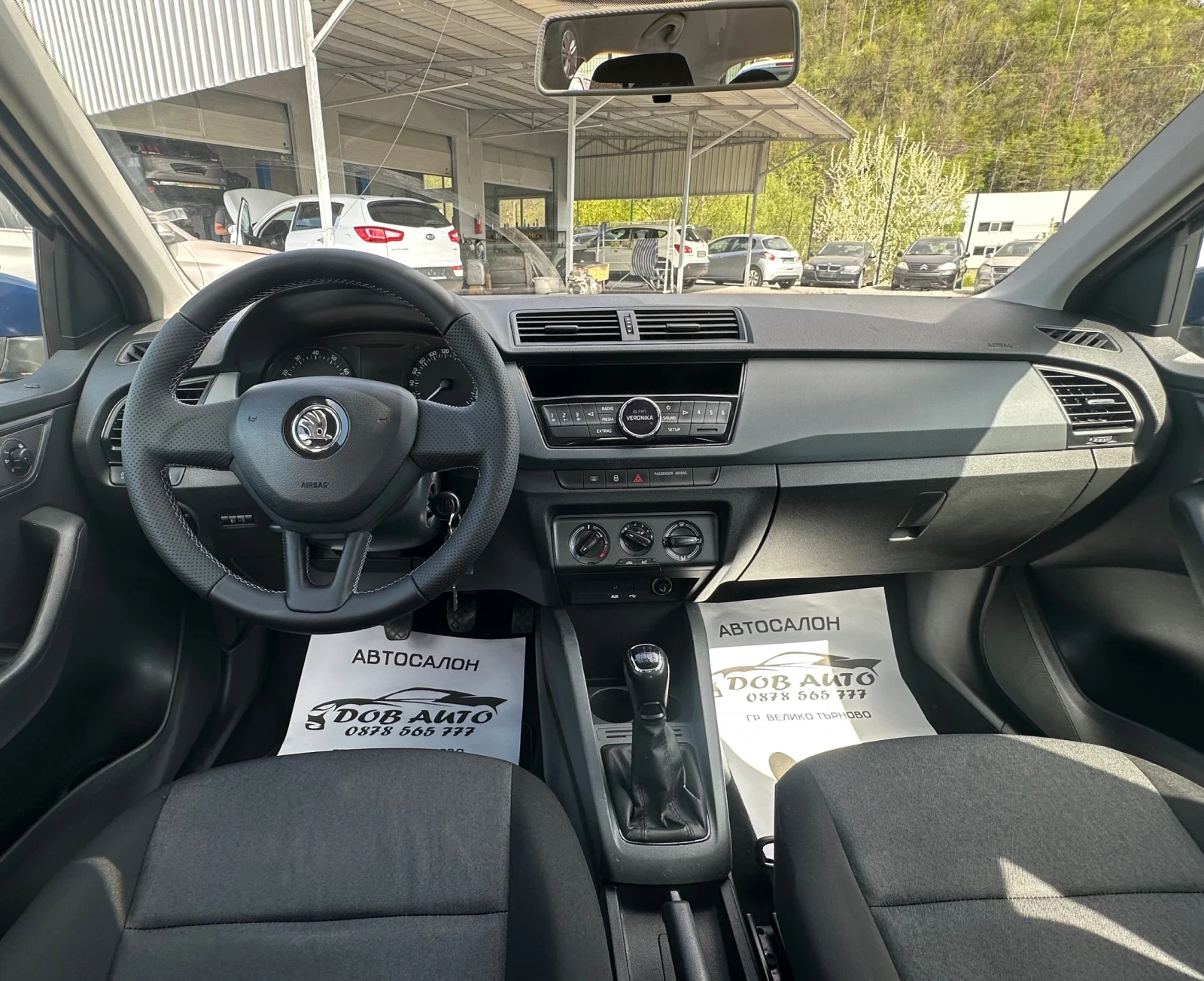 Skoda Fabia 1.0i-60к.с-AUTO START STOP, снимка 12 - Автомобили и джипове - 54298822