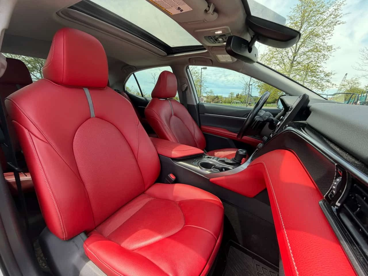 Toyota Camry * Hybrid XSE * АВТОКРЕДИТ БЕЗ ПЪРВОНАЧАЛНА ВНОСКА, снимка 17 - Автомобили и джипове - 54605270