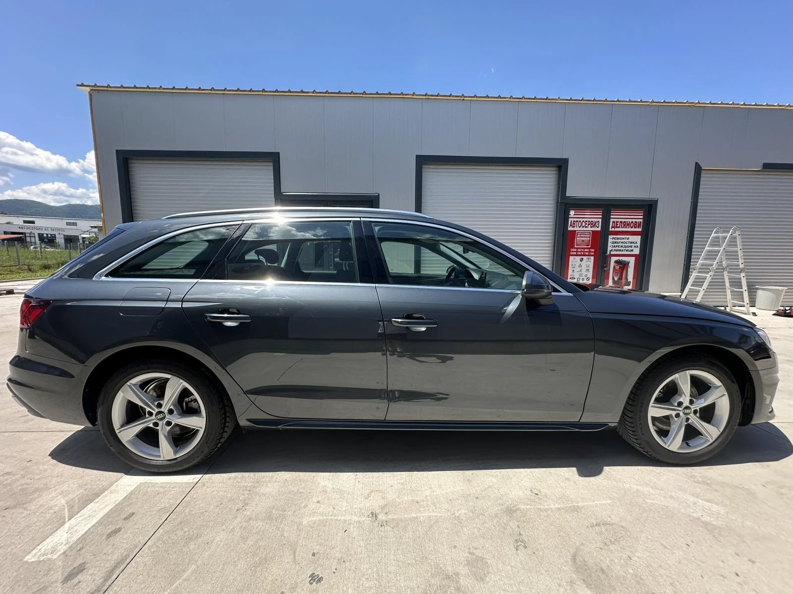 Audi A4  2.0 TDI 45 000КМ, снимка 7 - Автомобили и джипове - 54625435