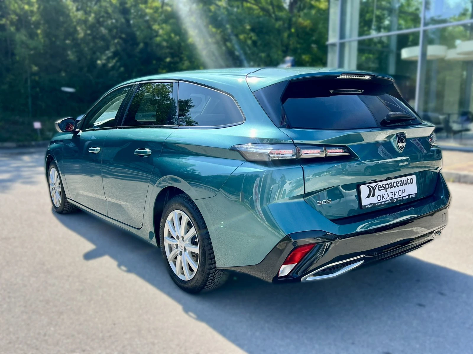 Peugeot 308 SW ALLURE / 1.5 BlueHDi / 130 к.с. / EAT8 / AGR, снимка 6 - Автомобили и джипове - 55412188
