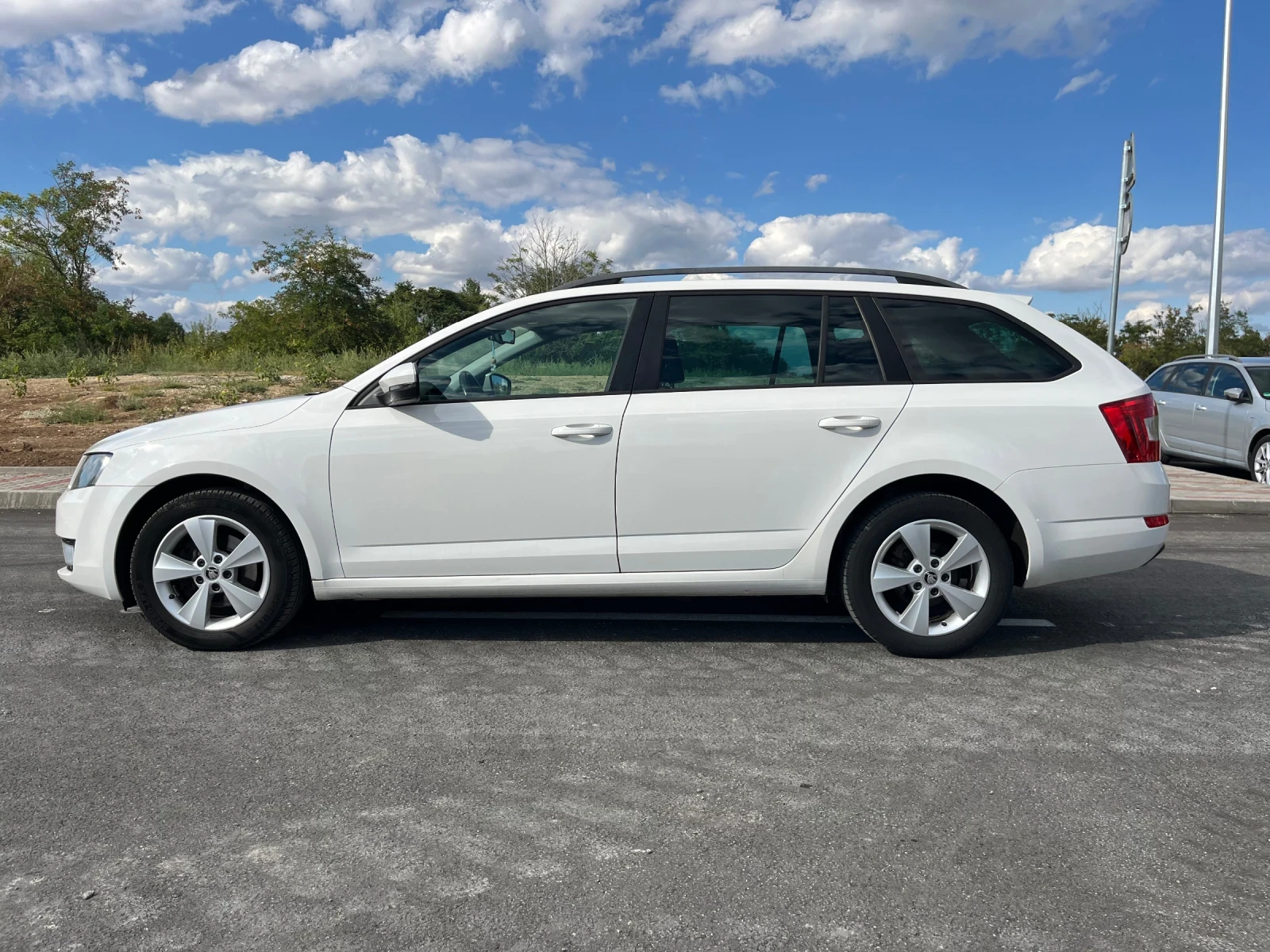 Skoda Octavia 2.0 TDI 150 кс, снимка 4 - Автомобили и джипове - 56073179