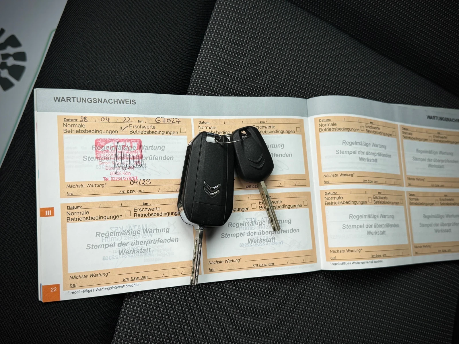 Citroen C4 Cactus 1.2i * LED* Camera* , снимка 13 - Автомобили и джипове - 56267255