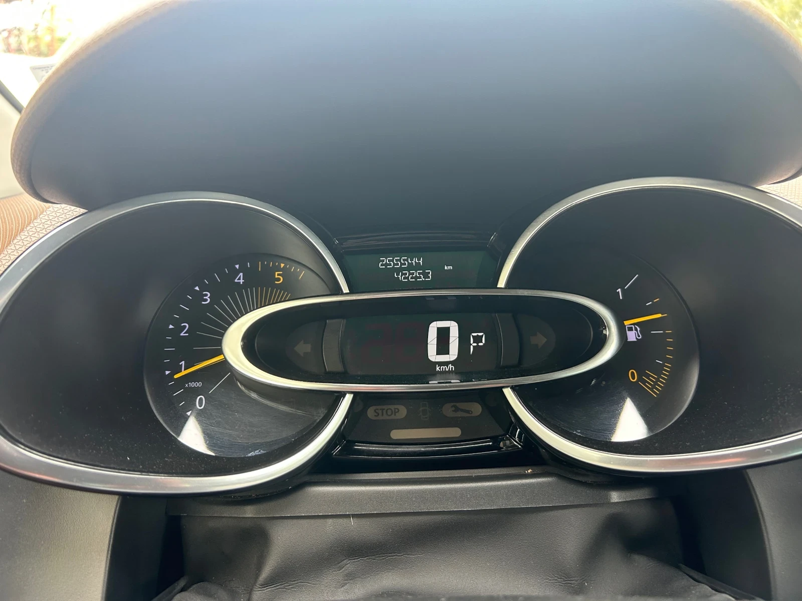 Renault Clio ClioIV Automatic , снимка 11 - Автомобили и джипове - 56275460