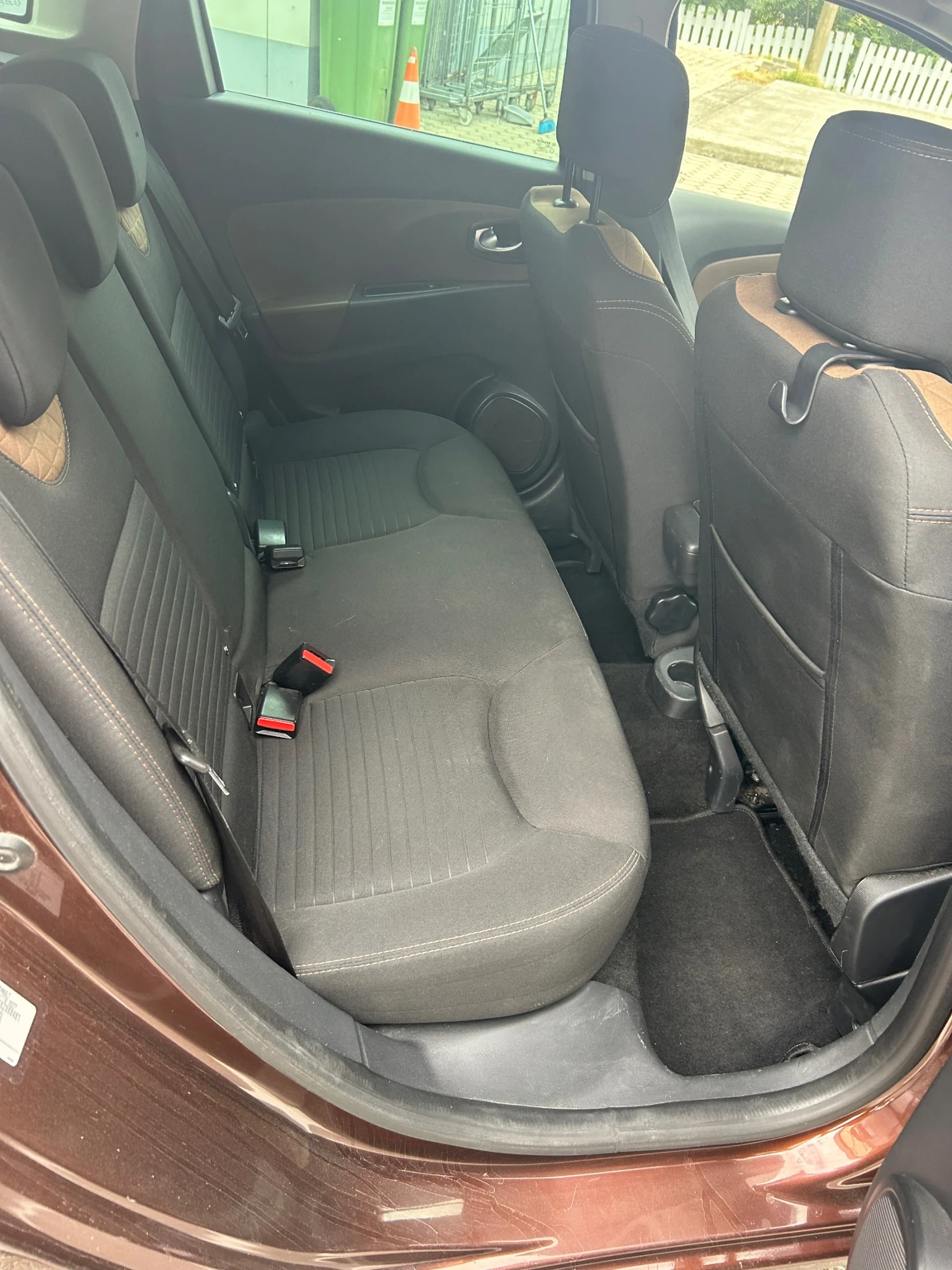 Renault Clio ClioIV Automatic , снимка 6 - Автомобили и джипове - 56275460
