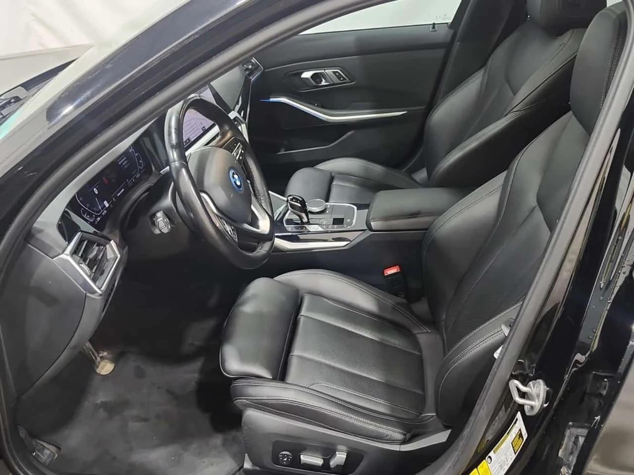 BMW 330 * Plug in Hybrid * M SPORT * CARFAX *  | Mobile.bg � ����������� 3