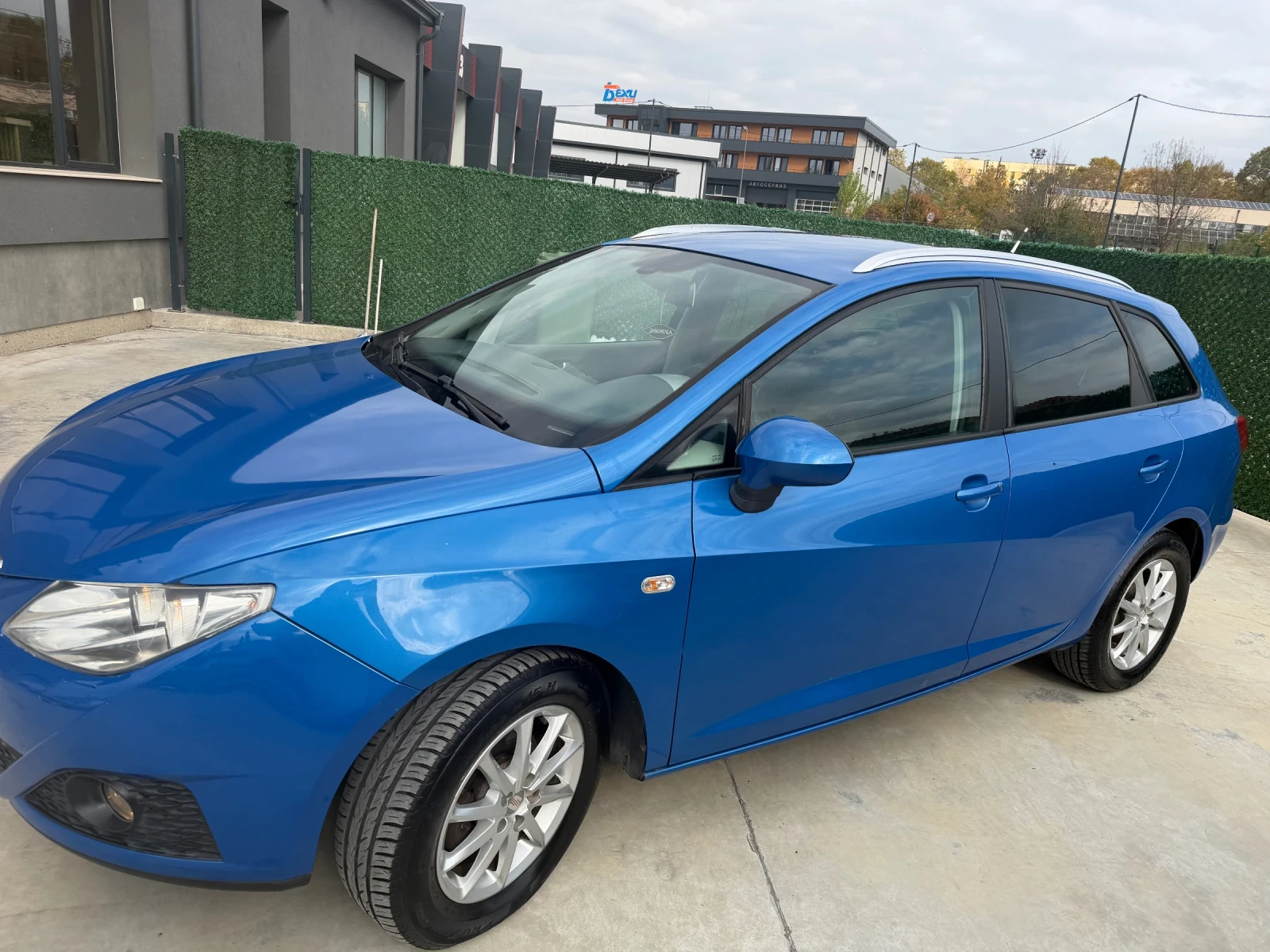 Seat Ibiza, снимка 3 - Автомобили и джипове - 56659635