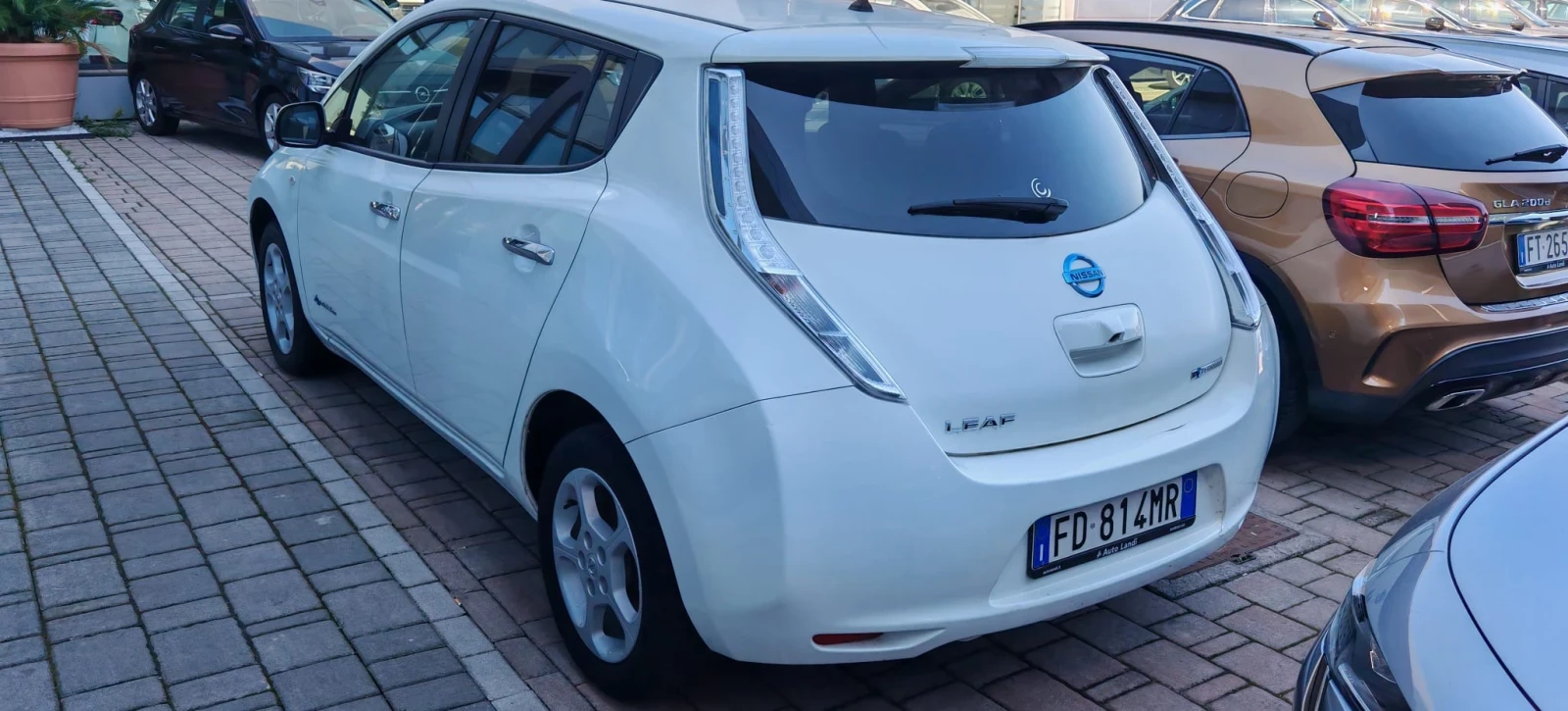 Nissan Leaf , снимка 3 - Автомобили и джипове - 56706276