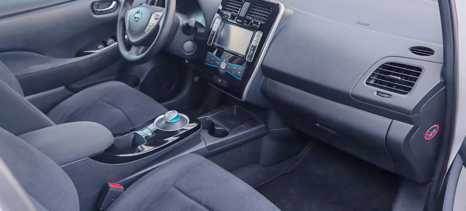 Nissan Leaf , снимка 5 - Автомобили и джипове - 56706276
