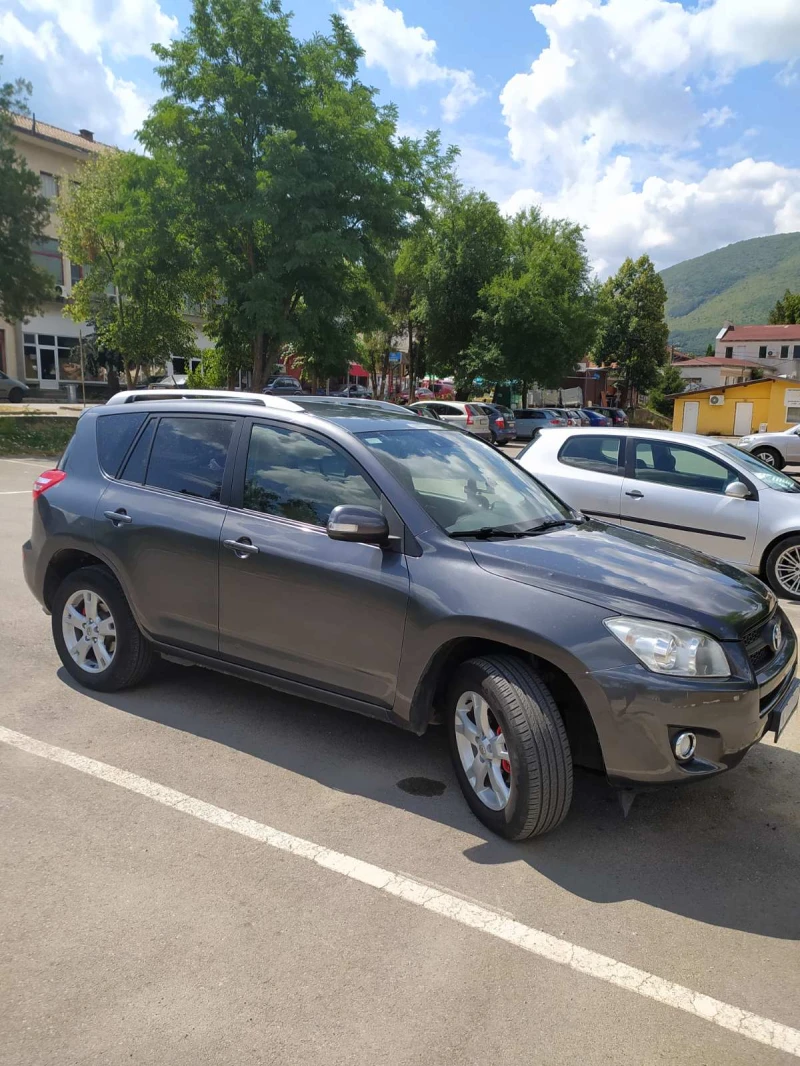 Toyota Rav4 D4D, снимка 6 - Автомобили и джипове - 52282895