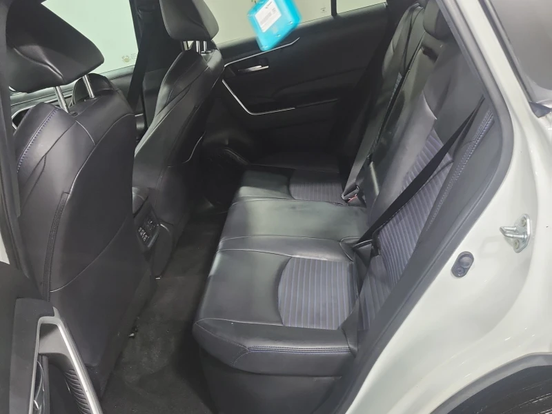 Toyota Rav4 HYBRID XSE * * CARFAX * * АВТО КРЕДИТ * * , снимка 12 - Автомобили и джипове - 52434994