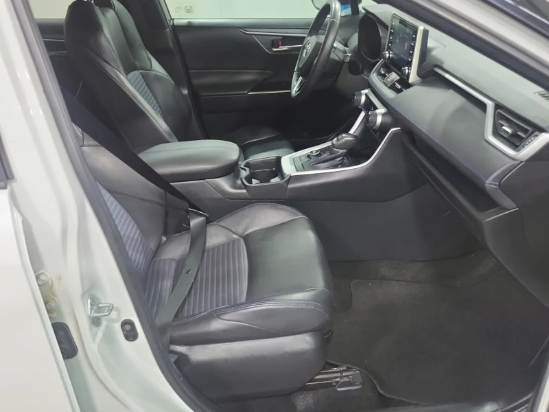 Toyota Rav4 HYBRID XSE * * CARFAX * * АВТО КРЕДИТ * * , снимка 11 - Автомобили и джипове - 52434994