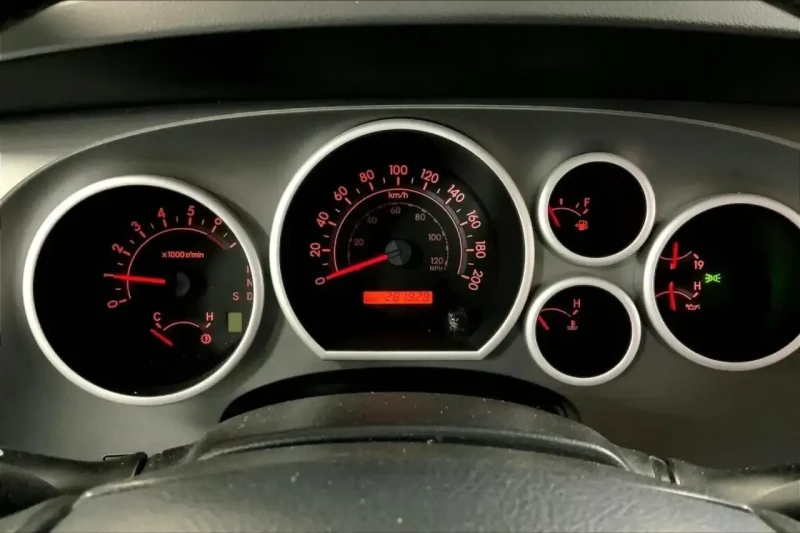 Toyota Sequoia 5.7 V8 4x4 SR5 PACKAGE * CAM * ШИБЕДАХ * 8-МЕСТЕН, снимка 16 - Автомобили и джипове - 52615252