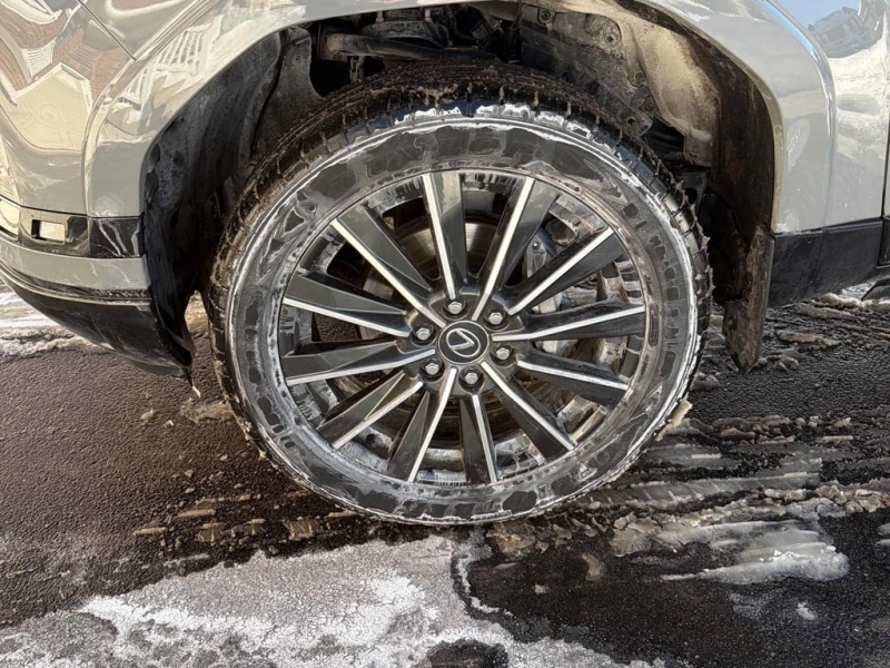 Lexus GX 550 * CARFAX * БЕЗ ПЪРВОНАЧАЛНА ВНОСКА, снимка 12 - Автомобили и джипове - 53307346