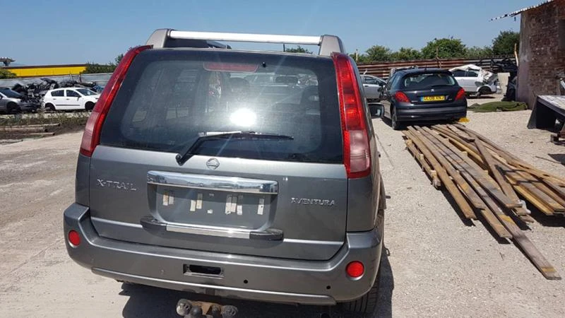 Nissan X-trail 2.5, снимка 16 - Автомобили и джипове - 42072304