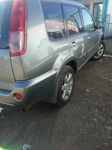 Nissan X-trail 2.5, снимка 5 - Автомобили и джипове - 42072304