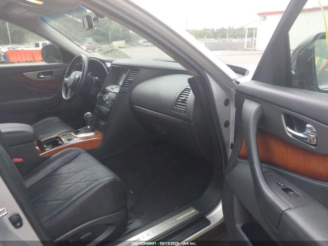 Infiniti QX70  - изображение 9