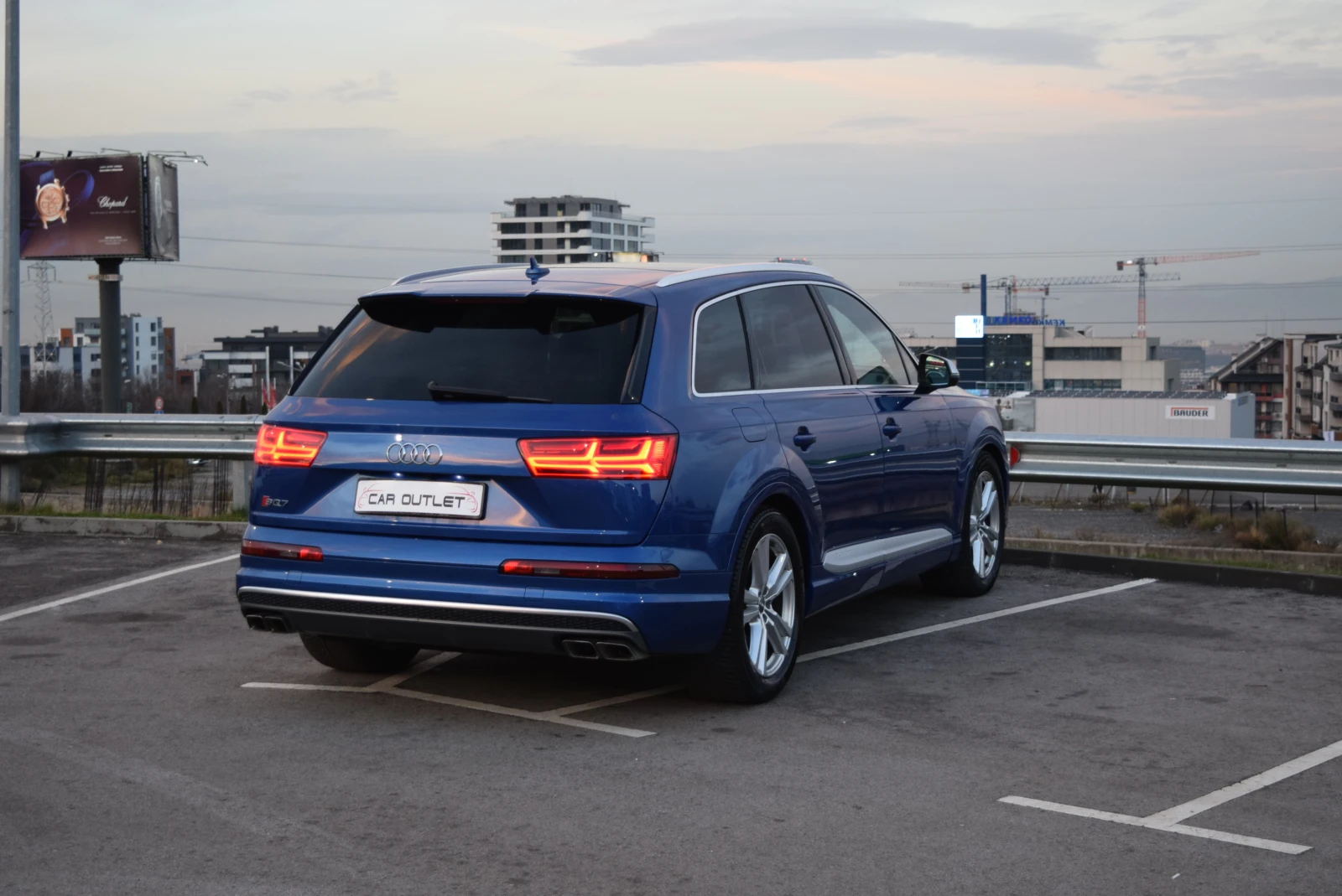 Audi SQ7 6+ 1 Места - изображение 3