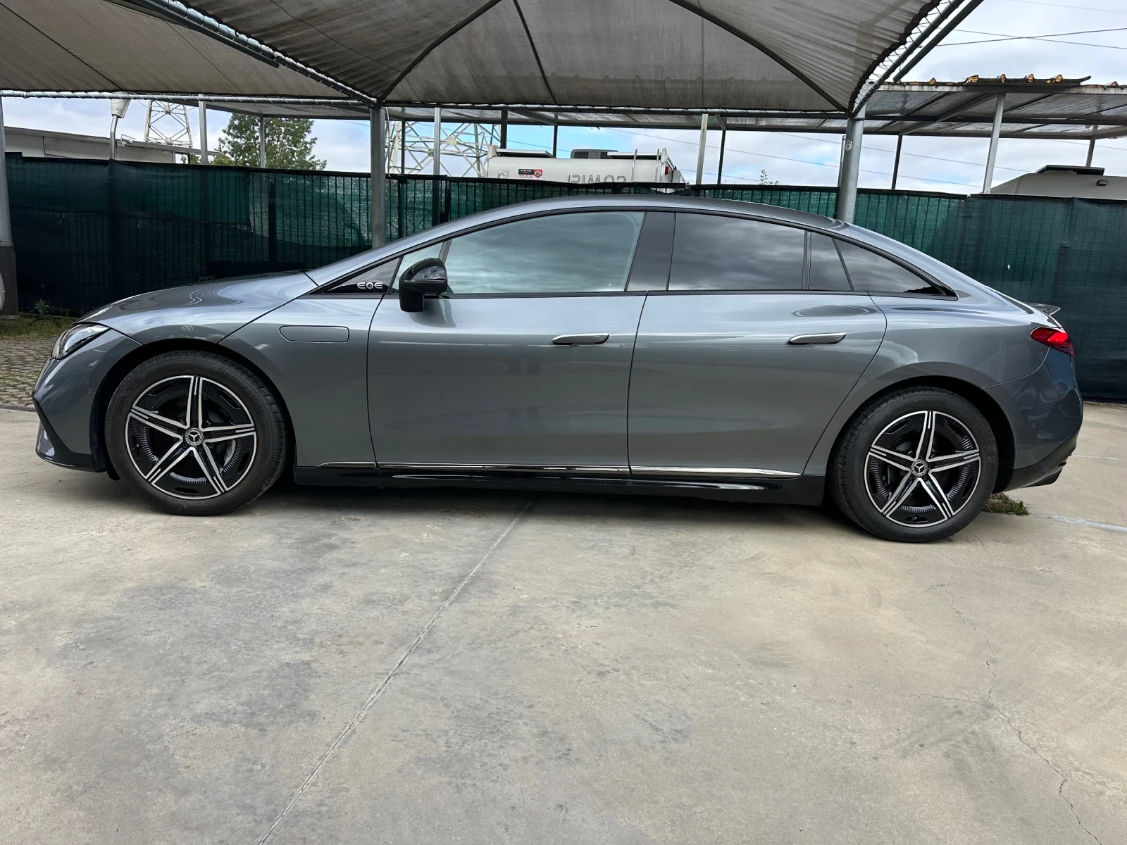 Mercedes-Benz EQE AMG* BURMЕSTER* HEAD UP* KОЖА* ПОДГРЕВ и ОБДУХВАНЕ - изображение 4