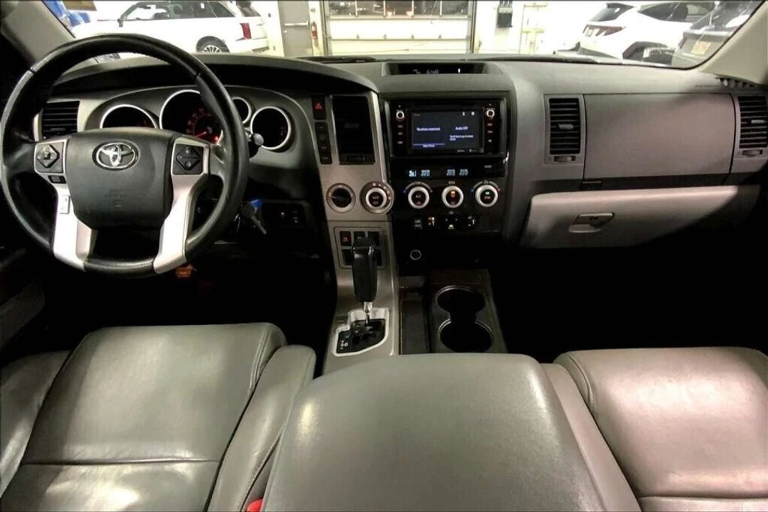 Toyota Sequoia 5.7 V8 4x4 SR5 PACKAGE * CAM * ШИБЕДАХ * 8-МЕСТЕН - изображение 5