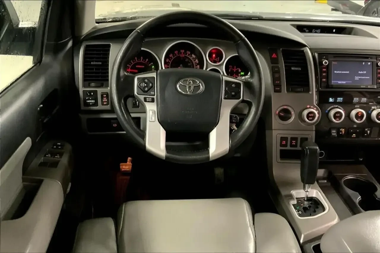 Toyota Sequoia 5.7 V8 4x4 SR5 PACKAGE * CAM * ШИБЕДАХ * 8-МЕСТЕН - изображение 6