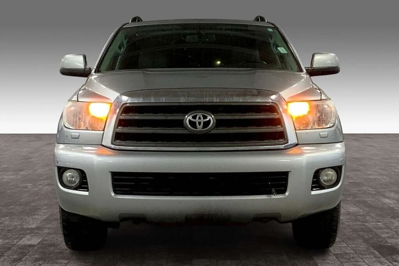 Toyota Sequoia 5.7 V8 4x4 SR5 PACKAGE * CAM * ШИБЕДАХ * 8-МЕСТЕН - изображение 2
