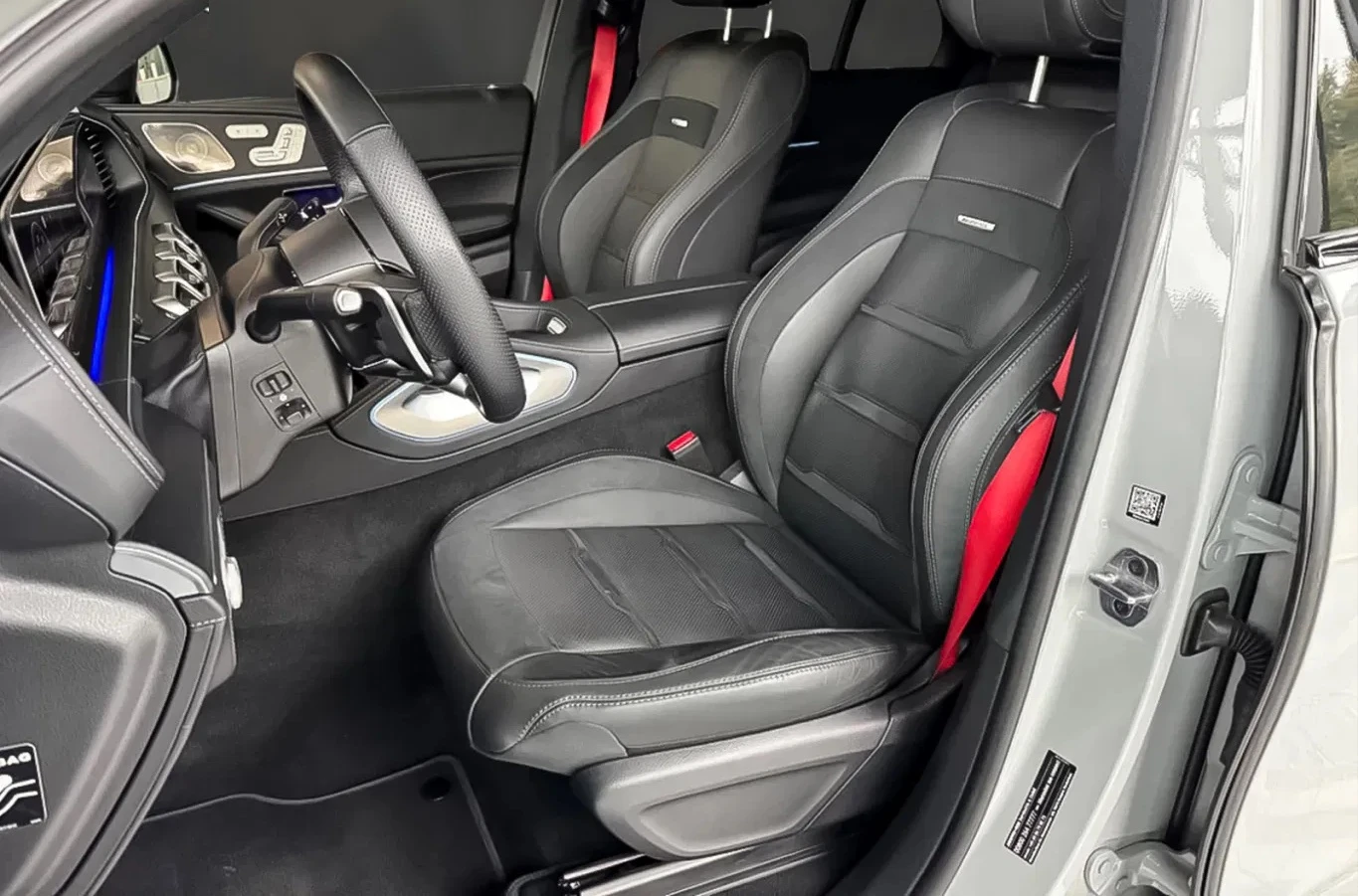 Mercedes-Benz GLE 53 Plug-in Hybrid 4Matic+ AMG Line - изображение 6