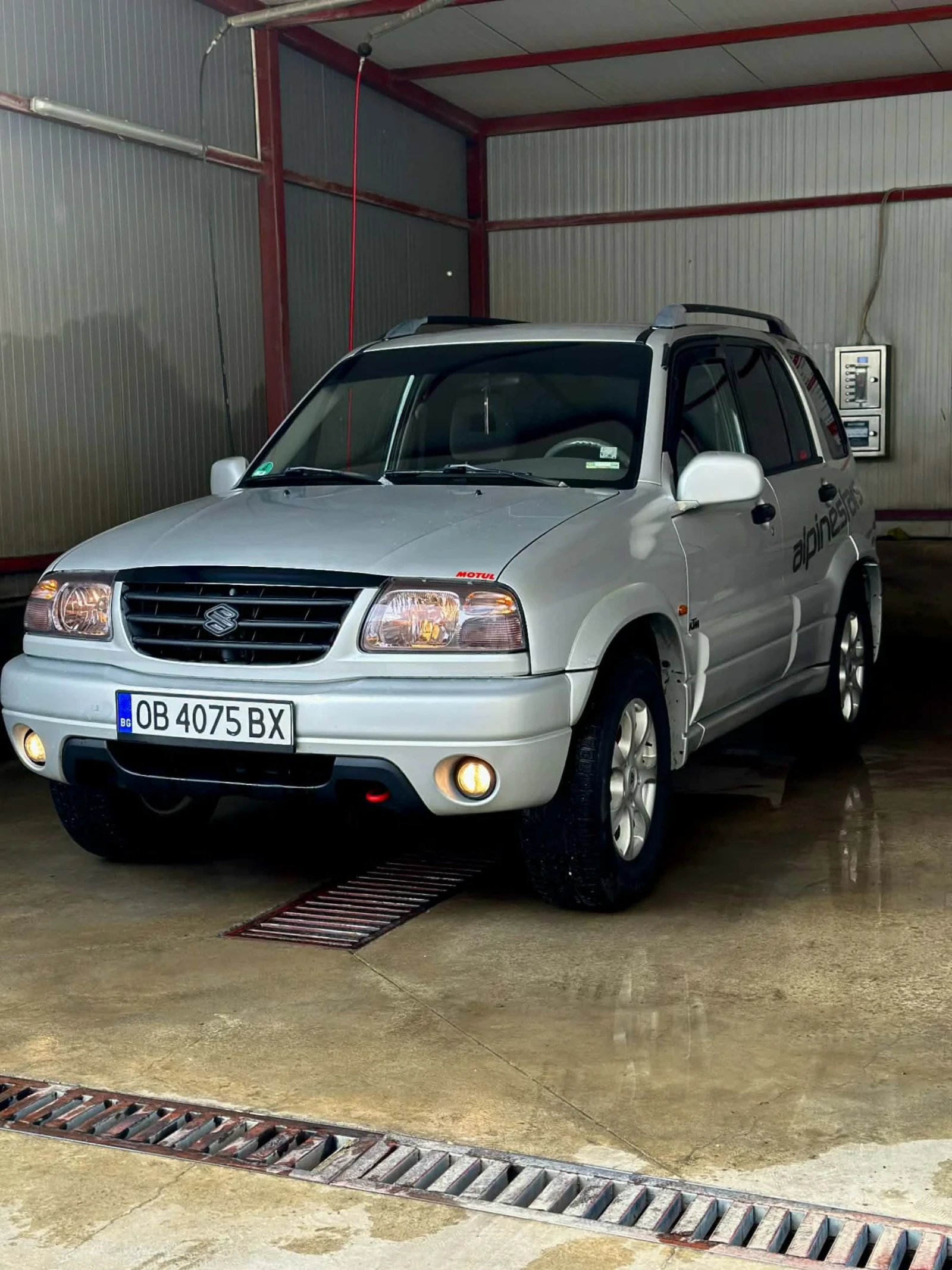 Suzuki Grand vitara 2.5 V6 Газ/Бензин, снимка 2 - Автомобили и джипове - 54458179