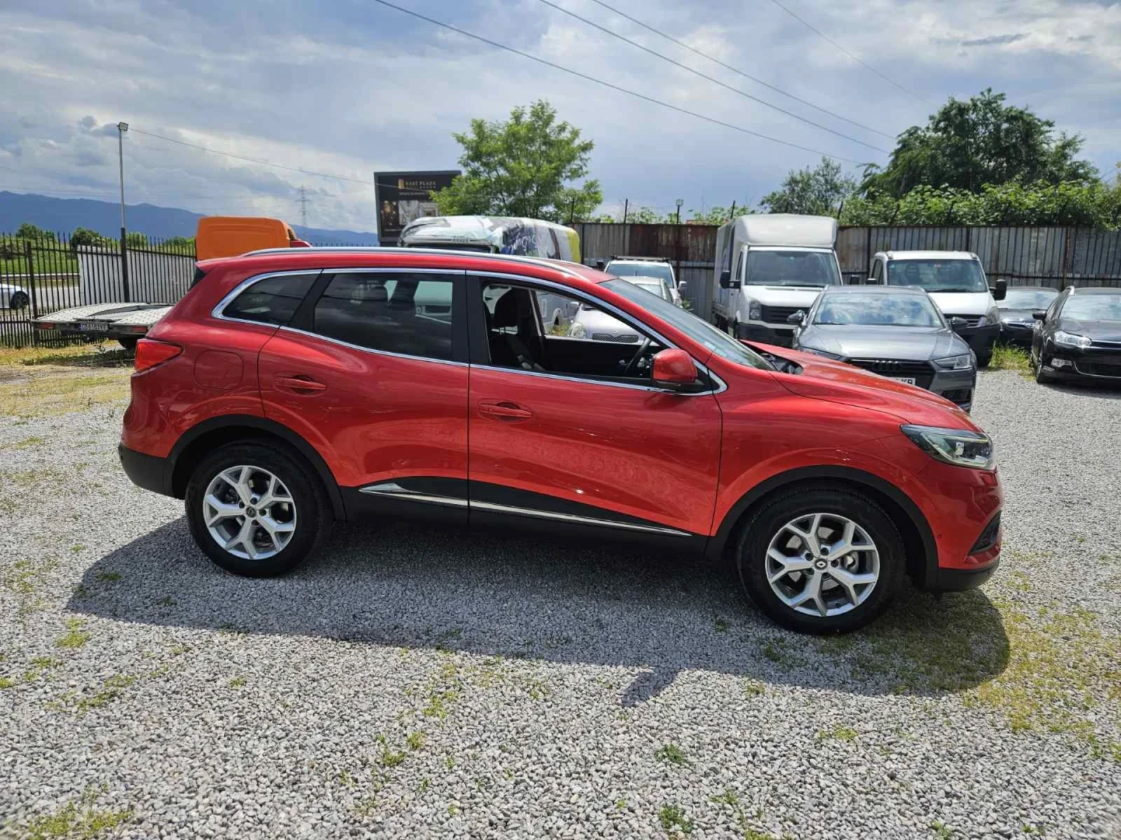 Renault Kadjar 1.3Tci 140k.c., снимка 6 - Автомобили и джипове - 54758279