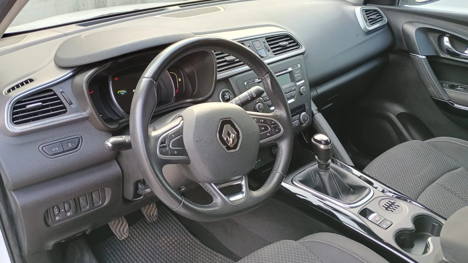 Renault Kadjar 1.5 dci Energy, снимка 10 - Автомобили и джипове - 54794301